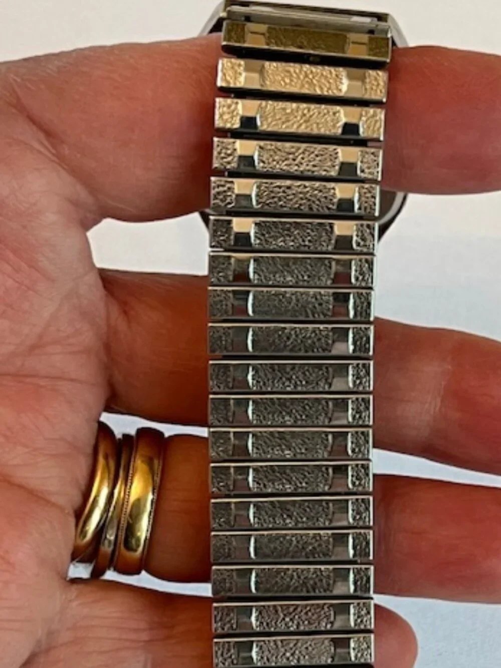 ARMITRON | Silver-tone Steel Stretch Band Men's Watch-NEW Battery